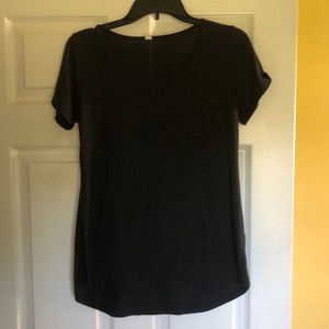 LuLaRoe - Black top in good condition